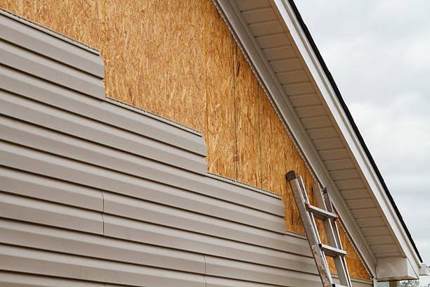 24/7 Emergency Siding Contractor experts in Brevard, NC